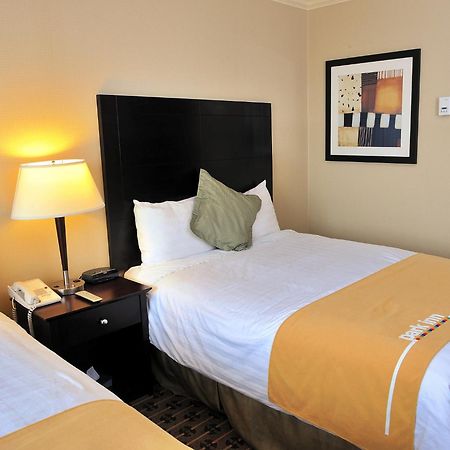 Park Inn & Suites By Radisson Ванкувър Екстериор снимка