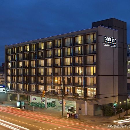 Park Inn & Suites By Radisson Ванкувър Екстериор снимка
