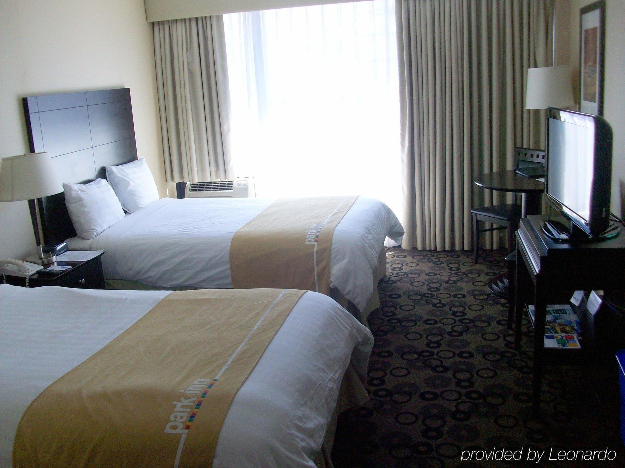 Park Inn & Suites By Radisson Ванкувър Стая снимка