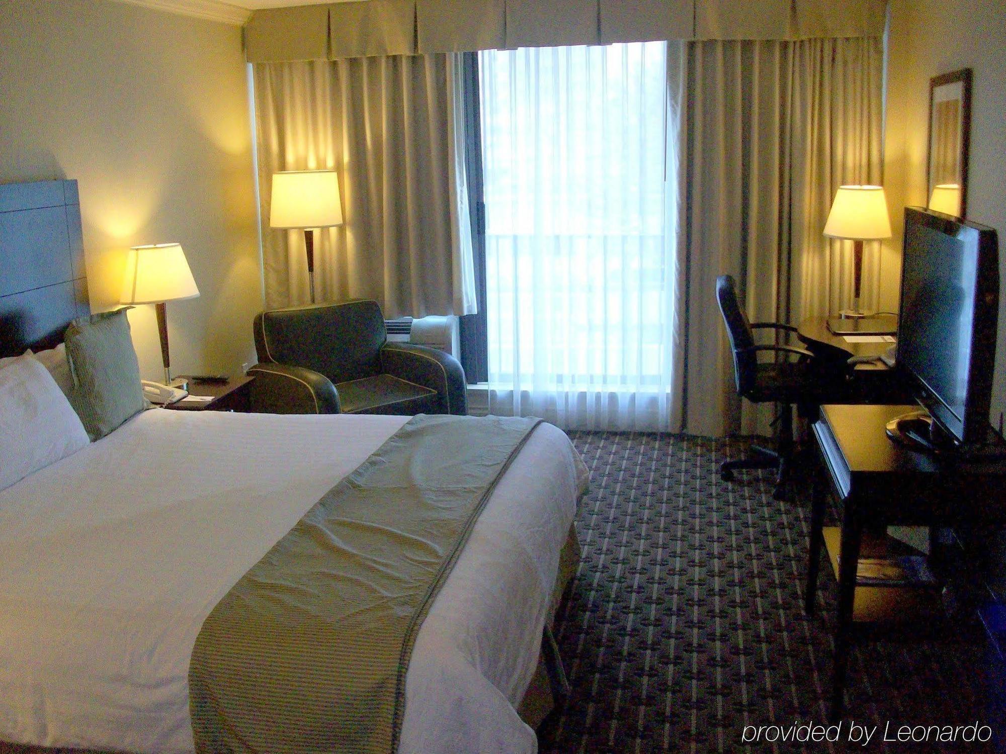 Park Inn & Suites By Radisson Ванкувър Екстериор снимка